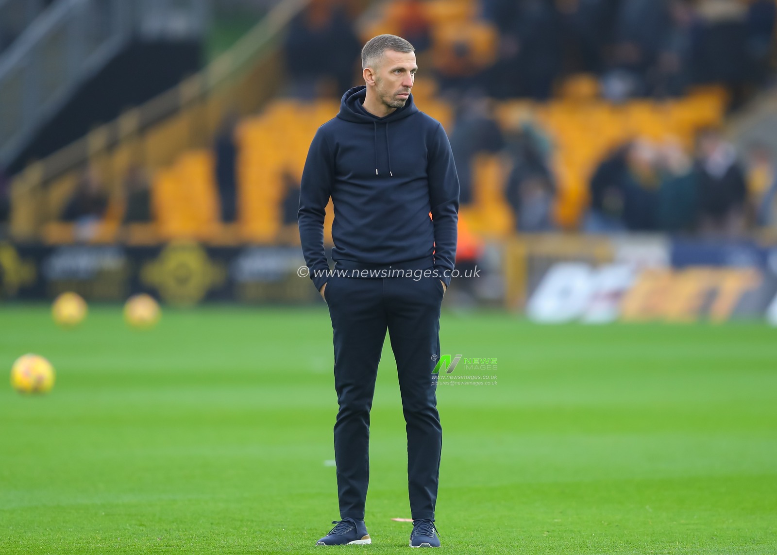 Gary O'Neil manager of Wolverhampton Wanderers watches on the warm ups ahead of the Premier League match Wolverhampton Wanderers vs Southampton at Molineux, Wolverhampton, United Kingdom, 9th November 2024

(Photo by Gareth Evans/News Images)