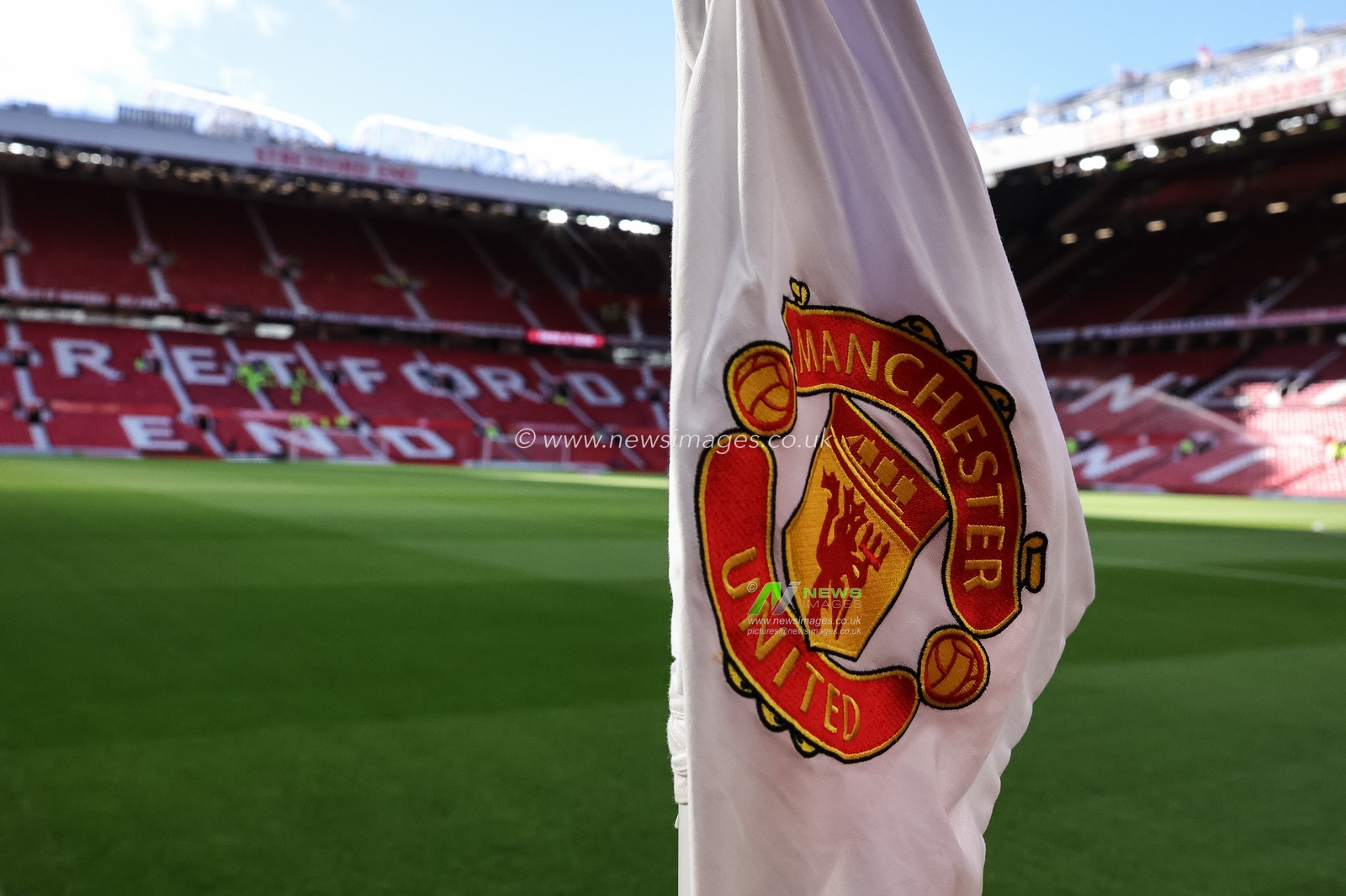 A Manchester United corner flag during the Premier League match Manchester United vs Brighton and Hove Albion at Old Trafford, Manchester, United Kingdom, 25th October 2025

(Photo by Mark Cosgrove/News Images)
