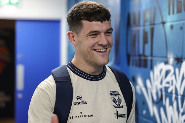 Josh Thewlis of Warrington Wolves arrives during the Betfred Super League round 23 match Warrington Wolves vs York Knights at The Halliwell Jones Stadium, Warrington, United Kingdom on 13 August 2026

(Photo by Mark Cosgrove/News Images)