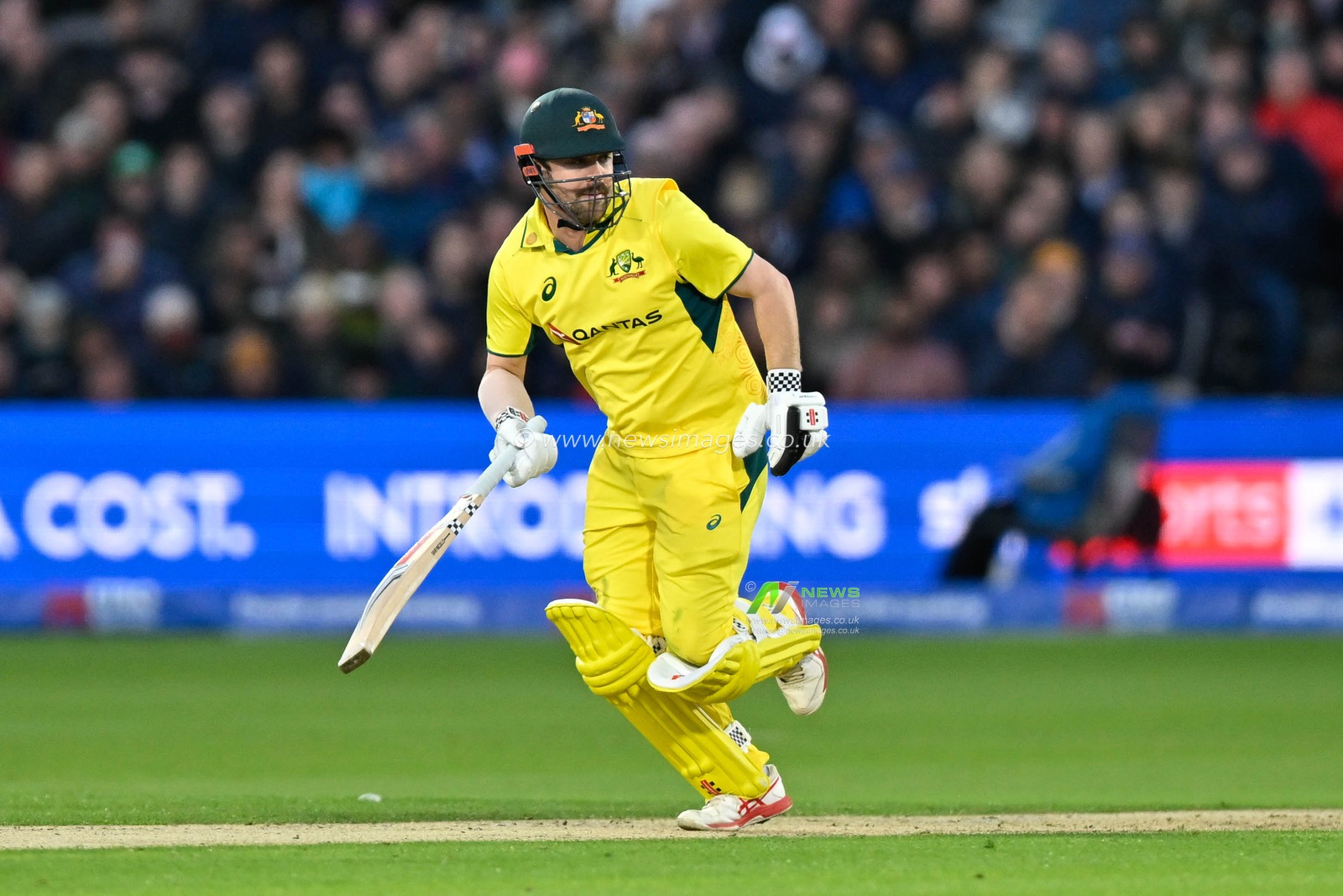 Travis HEAD of Australia run during the Third Metro Bank One Day International England v Australia at Lords, London, United Kingdom, 27th September 2024

(Photo by Mark Dunn/News Images)