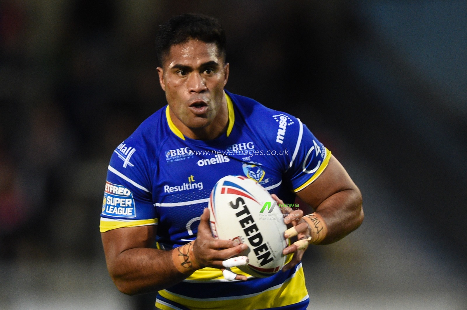 29th August 2019 ,  AJ Bell Stadium, Salford, England;  Betfred Super League Rugby, Round 27, Salford Red Devils vs Warrington Wolves ; Lama Tasi (16) of Warrington Wolves  in action during the game. 

Credit: Richard Long/News Images