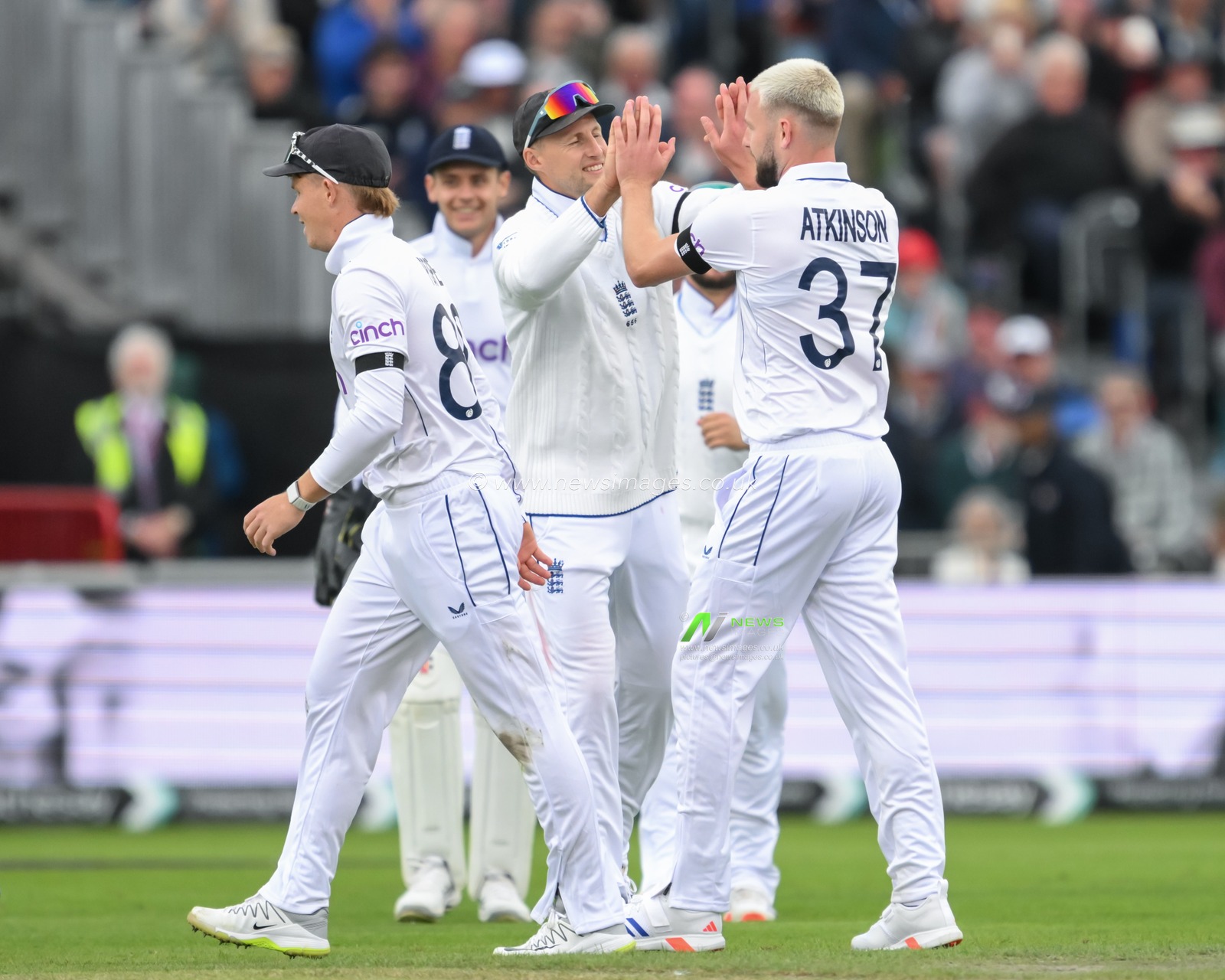 Gus Atkinson of England celebrates taking the wicket of Prabath Jayasuriya of Sri Lanka during the England Men v Sri Lanka 1st Rothesay Test Match at Old Trafford, Manchester, United Kingdom, 20th August 2024

(Photo by Craig Thomas/News Images)
