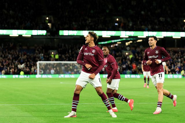 Ugo Raghouber of Burnley celebrates after scoring to make it 1-1 during the Sky Bet Championship match Burnley vs Middlesbrough at Turf Moor, Burnley, United Kingdom on 02 September 2026

(Photo by Jorge Horsted/News Images)
