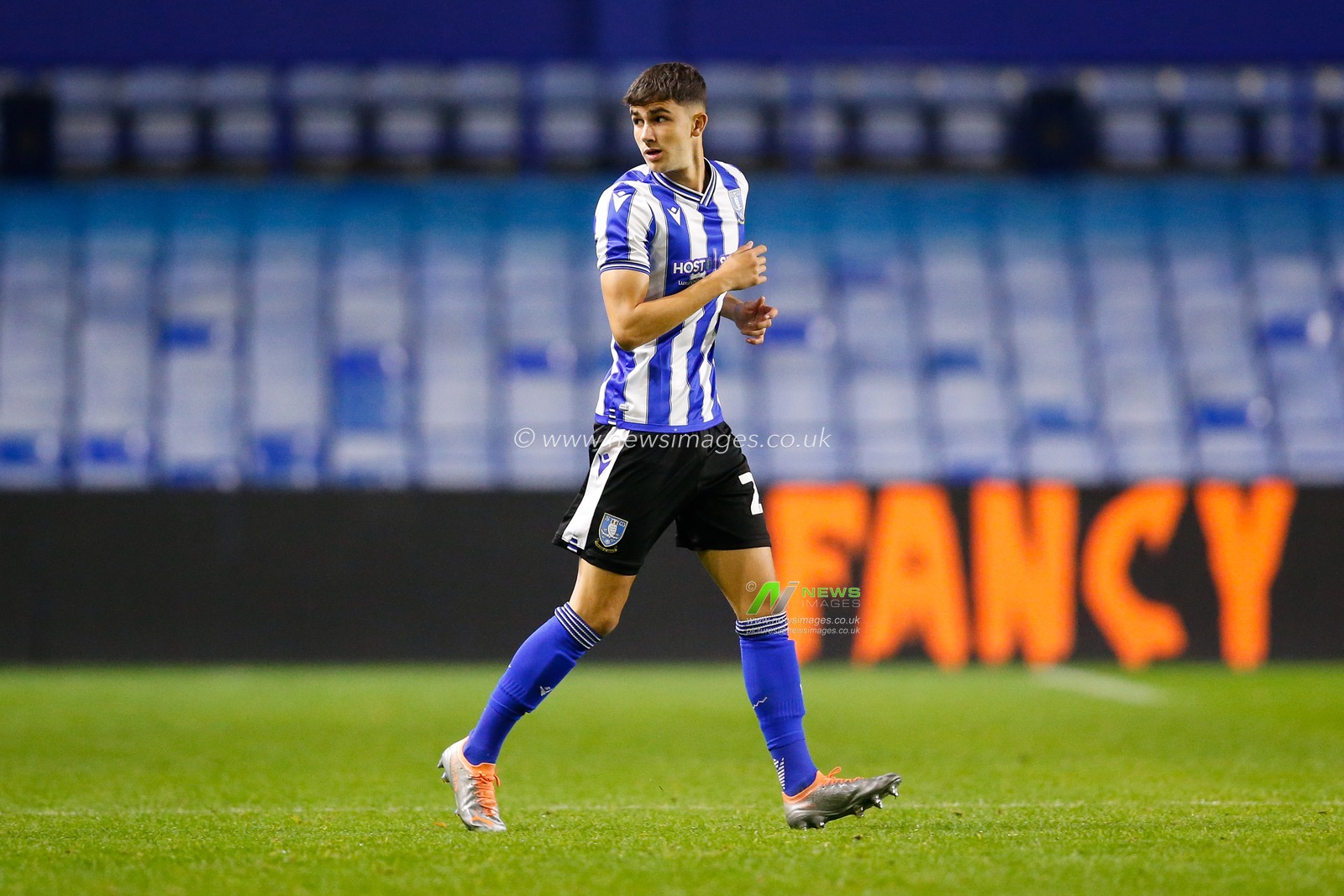 Rio Shipston #22 of Sheffield Wednesday during the Papa John's Trophy match Sheffield Wednesday vs Leicester City U21 at Hillsborough, Sheffield, United Kingdom, 18th October 2022

(Photo by Ben Early/News Images)