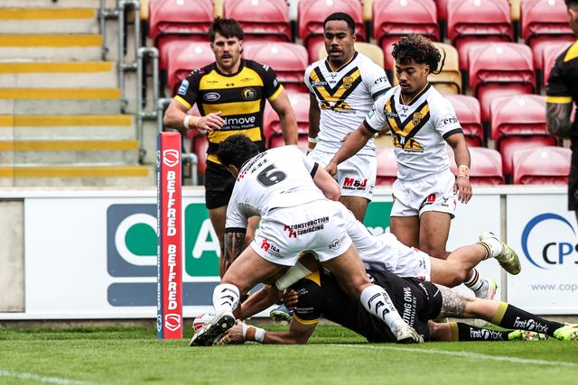 Sam Wood of York Knights goes over for a try during the Betfred Super League round 12 match York Knights vs Castleford Tigers at LNER Community Stadium, York, United Kingdom on 16 May 2026

(Photo by Alfie Cosgrove/News Images)