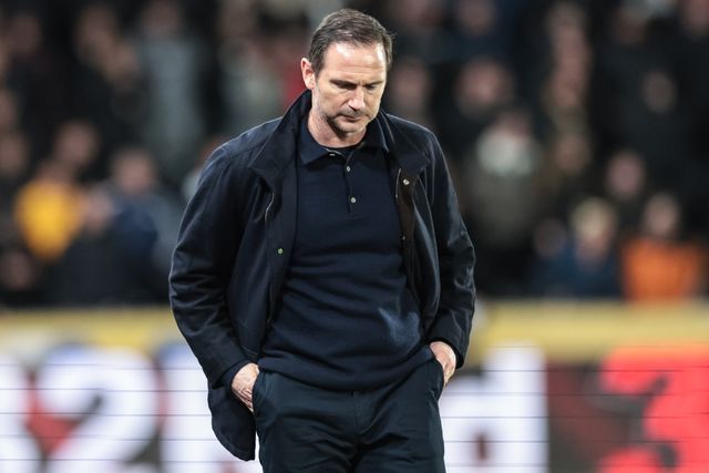 A dejected Frank Lampard manager of Coventry City looks to the ground during the Sky Bet Championship match Hull City vs Coventry City at MKM Stadium, Hull, United Kingdom on 06 April 2026

(Photo by Mark Cosgrove/News Images)