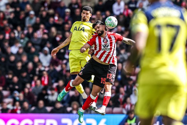 Omar Alderete of Sunderland jumps up to win the high ball during the Premier League match Sunderland vs Tottenham Hotspur at Stadium Of Light, Sunderland, United Kingdom on 12 April 2026

(Photo by Alfie Cosgrove/News Images)