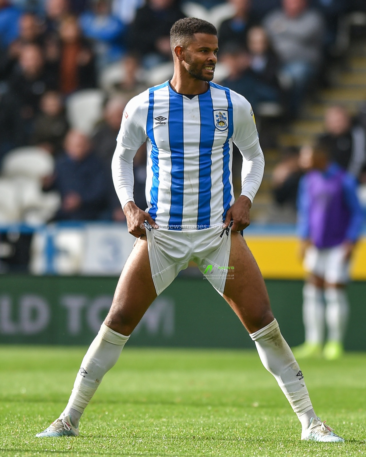 28th September 2019, John Smith's Stadium, Huddersfield, England; Sky Bet Championship, Huddersfield Town v Millwall :Fraizer Campbell (22) of Huddersfield Town

Credit: Dean Williams/News Images