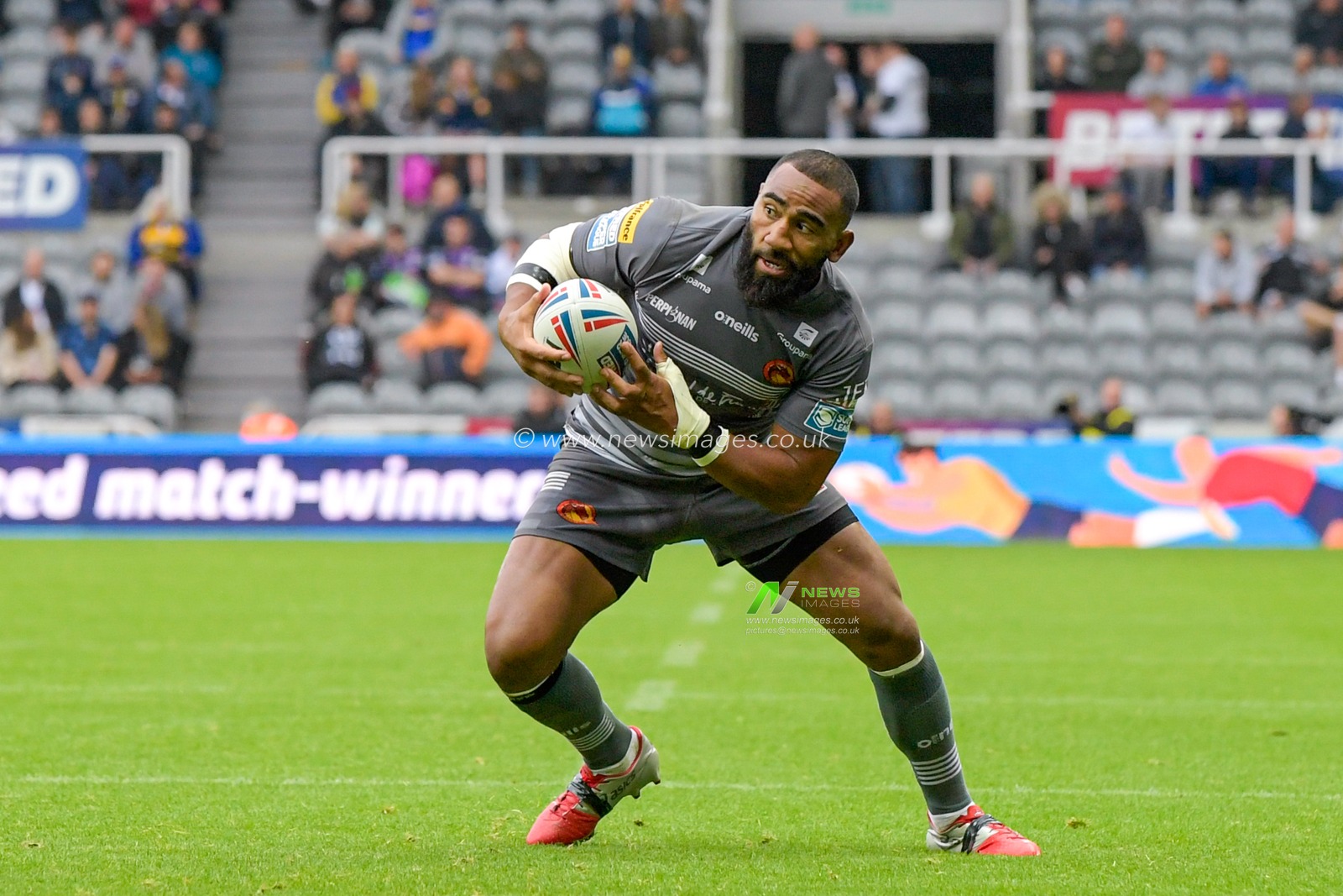 Samisoni Langi (3) of Catalans Dragons with the ball