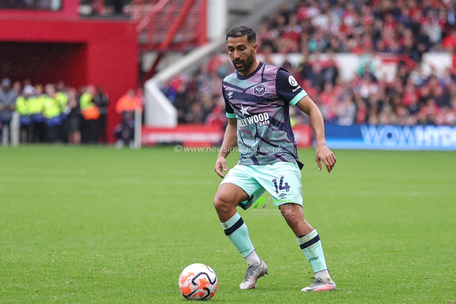 Saman Ghoddos #14 of Brentford in action during the Premier League match Nottingham Forest vs Brentford at City Ground, Nottingham, United Kingdom, 1st October 2023

(Photo by Mark Cosgrove/News Images)