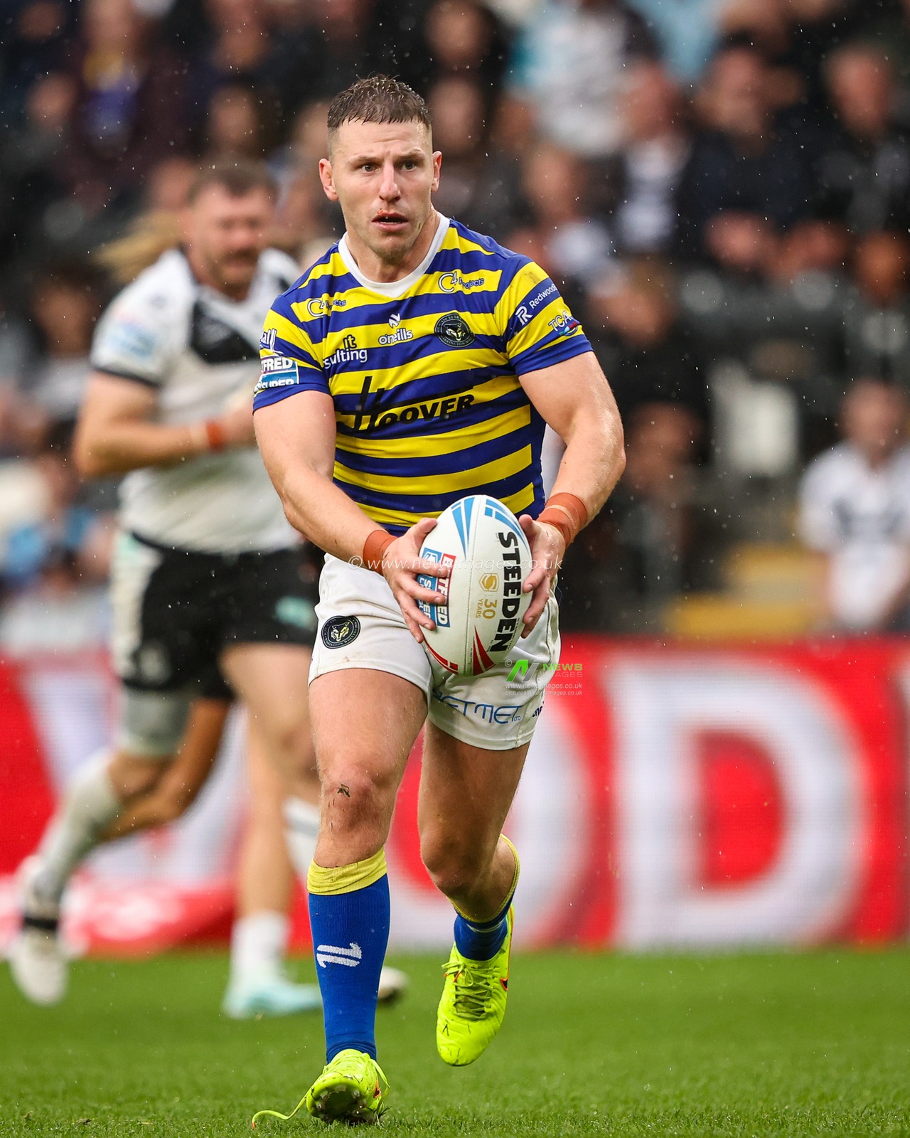 George Williams of Warrington Wolves during the Betfred Super League round 25 match Hull FC vs Warrington Wolves at MKM Stadium, Hull, United Kingdom on 29 August 2026

(Photo by Alfie Cosgrove/News Images)