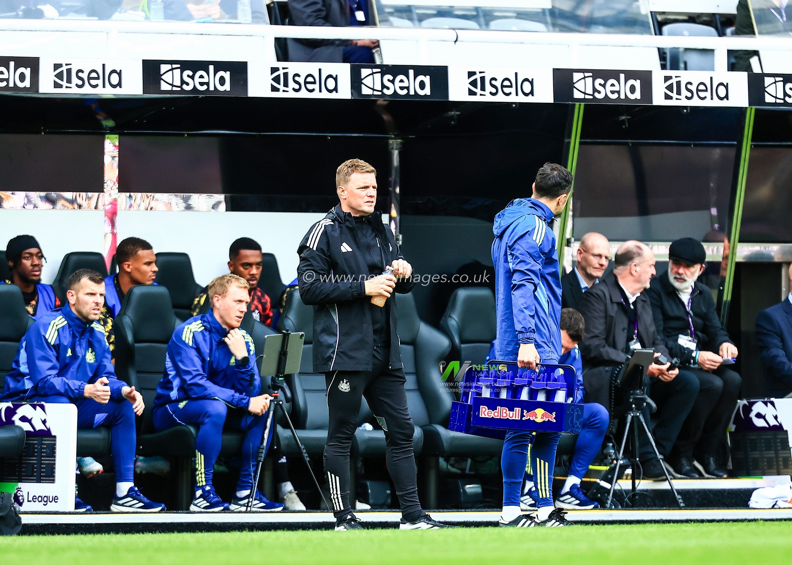 during the Premier League match Newcastle United vs Wolverhampton Wanderers at St. James's Park, Newcastle, United Kingdom, 13th September 2025

(Photo by Richard Bierton/News Images)