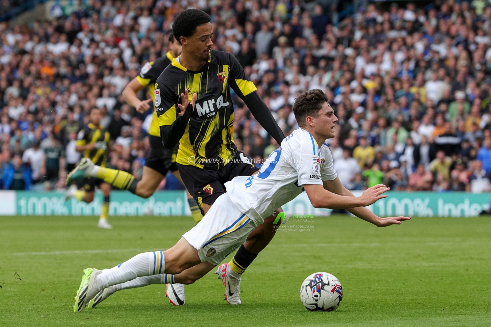 Jamal Lewis #6 of Watford brings down Daniel James #20 of Leeds United inside the penalty area but a penalty is not given during the Sky Bet Championship match Leeds United vs Watford at Elland Road, Leeds, United Kingdom, 23rd September 2023

(Photo by James Heaton/News Images)