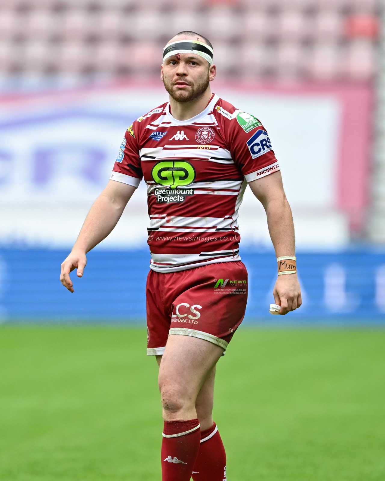 Liam Marshall of Wigan Warriors wears a head bandage during the Betfred Super League Round 23 match Wigan Warriors vs Hull FC at DW Stadium, Wigan, United Kingdom, 25th August 2024

(Photo by Cody Froggatt/News Images)