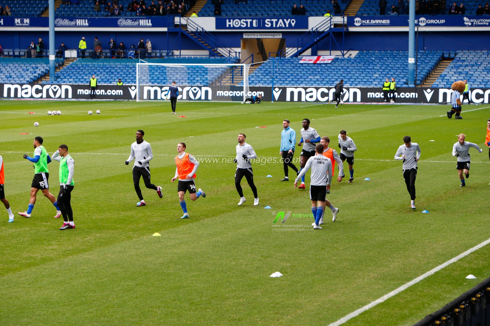 Players of Sheffield Wednesday warm up before the Sky Bet League 1 match Sheffield Wednesday vs Peterborough at Hillsborough, Sheffield, United Kingdom, 4th March 2023

(Photo by Ben Early/News Images)
