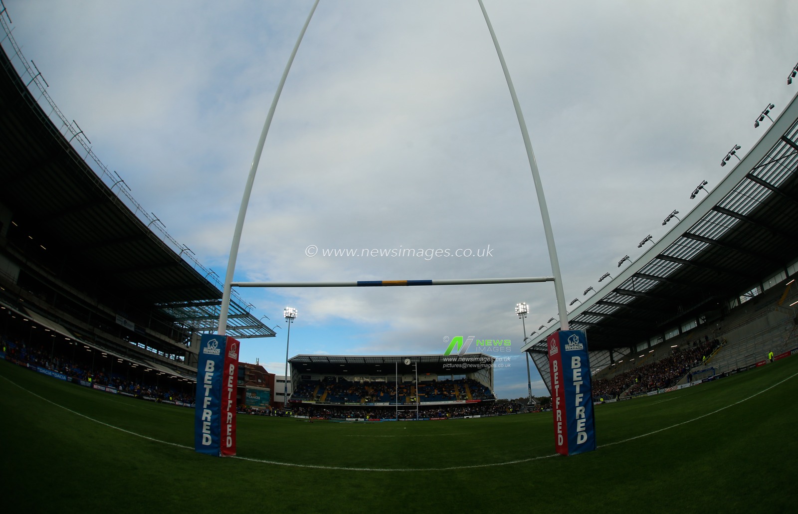 20th July 2018 , Emerald Headingley Stadium, Leeds, England; Betfred Super League, Leeds Rhinos v Widnes Vikings; General View of the Emerald Headingley Stadium ahead of kickoff of Leeds Rhinos v Widnes Vikings