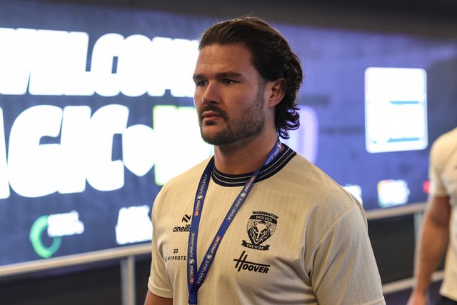 James Bentley of Warrington Wolves arrives during the Betfred Super League Magic Weekend match Leigh Leopards vs Warrington Wolves at Hill Dickinson Stadium, Liverpool, United Kingdom on 04 July 2026

(Photo by Mark Cosgrove/News Images)