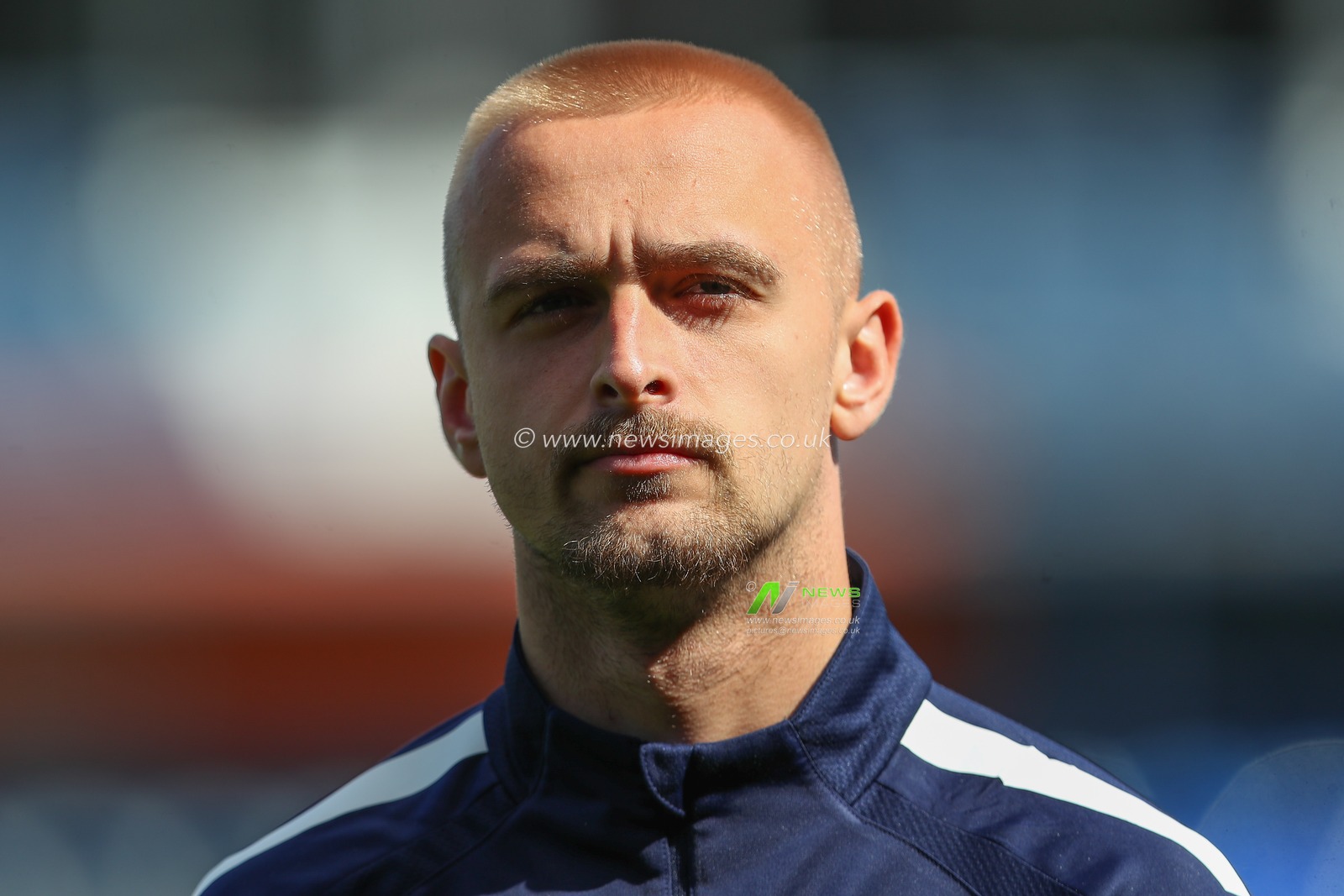 Lewis Fiorini #8 of Blackpool arrives ahead of the Sky Bet Championship match Luton Town vs Blackpool at Kenilworth Road, Luton, United Kingdom, 10th April 2023

(Photo by Gareth Evans/News Images)