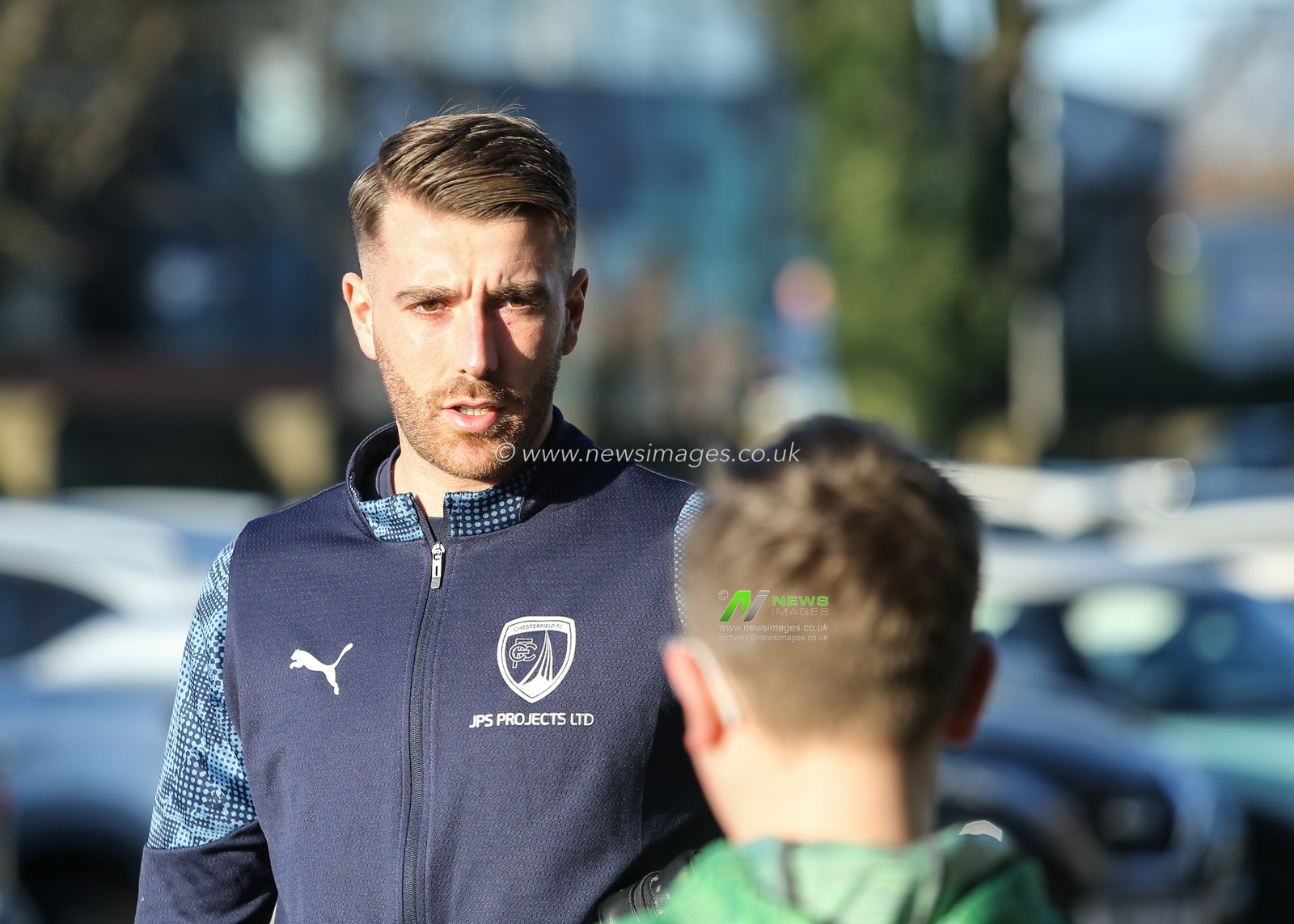 Chesterfield goalkeeper Zach Hemming arrives ahead of the Sky Bet League 2 match Chesterfield vs Notts County at SMH Group Stadium, Chesterfield, United Kingdom, 26th December 2025

(Photo by Richard Bierton/News Images)

*** GER AUT SUI OUT ***