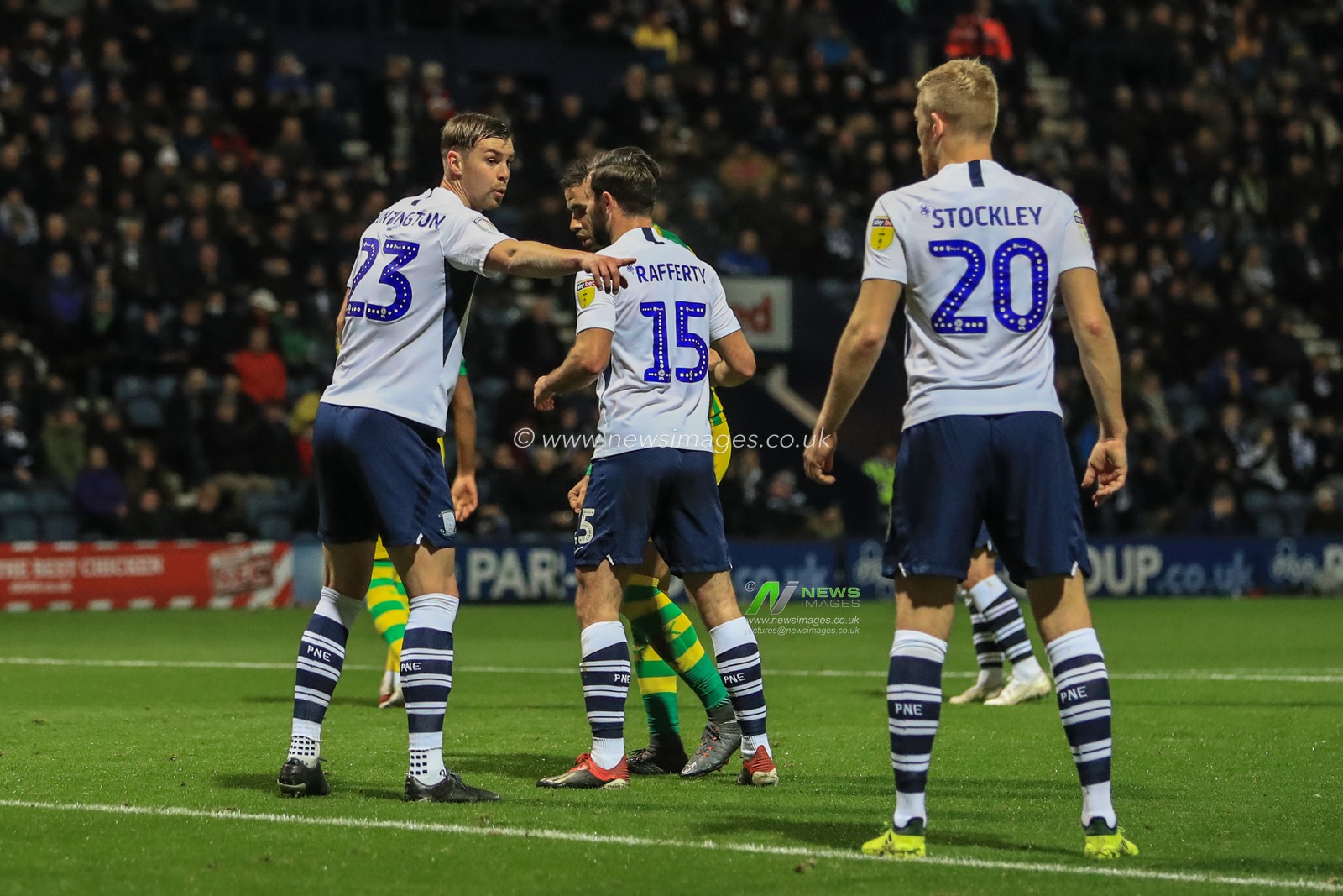 2nd December 2019, Deepdale, Preston, England; Sky Bet Championship, Preston North End v West Bromwich Albion : Paul Huntington (23) of Preston North End gives his team mates instructions as West Brom takes a corner 

Credit: Mark Cosgrove/News Images