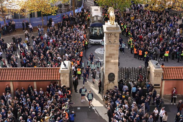 Australia players arrive during the Quilter Nations Series 2025 match England vs Australia at Allianz Stadium, Twickenham, United Kingdom, 1st November 2025

(Photo by Mark Cosgrove/News Images)

*** GER AUT SUI OUT ***