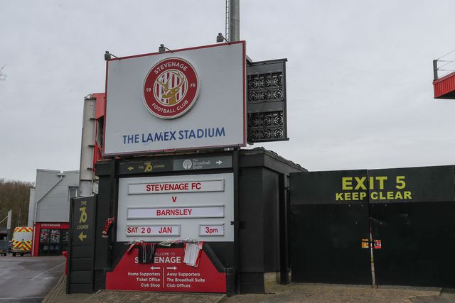Sky Bet League 1 Stevenage v Barnsley