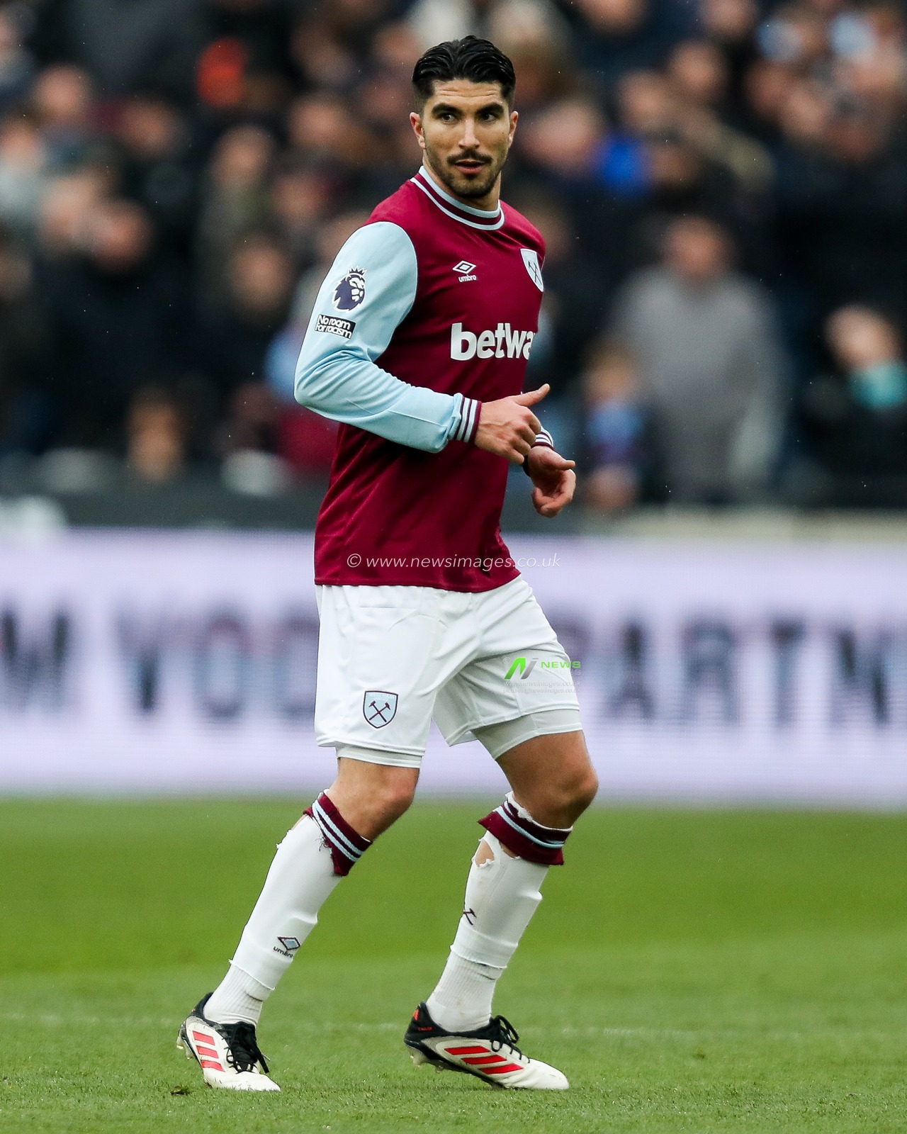 Carlos Soler of West Ham United in action during the Premier League match West Ham United vs Brentford at London Stadium, London, United Kingdom, 15th February 2025

(Photo by Izzy Poles/News Images)