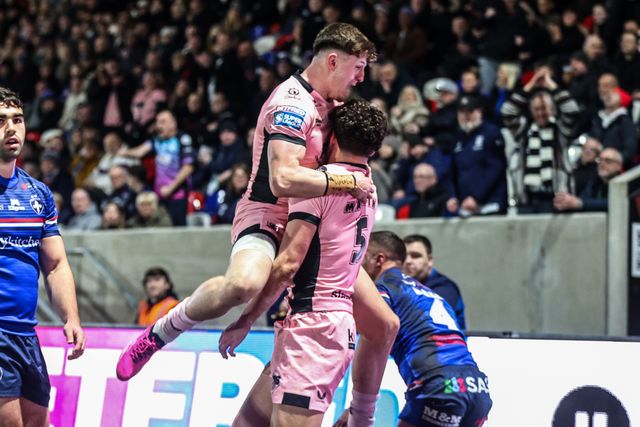 Lewis Martin of Hull FC celebrates his try during the Betfred Super League match Wakefield Trinity vs Hull FC at DIY Kitchens Stadium, Wakefield, United Kingdom on 05 March 2026

(Photo by Alfie Cosgrove/News Images)