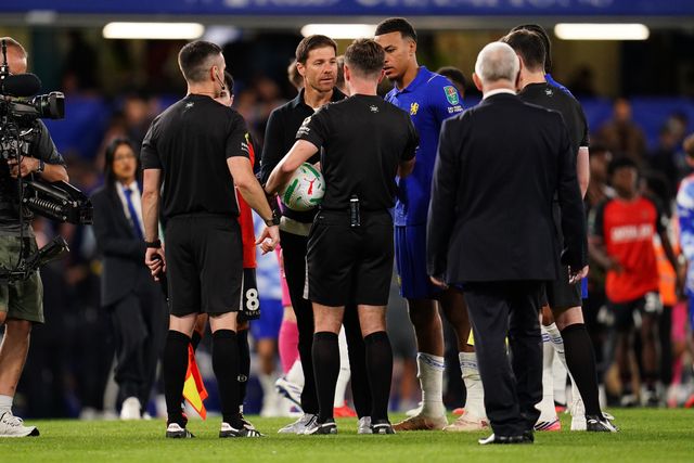 Xabi Alonso manager of Chelsea has words at full time with the referee during the Carabao Cup round 2 match Chelsea vs Luton Town at Stamford Bridge, London, United Kingdom on 27 August 2026

(Photo by Harvey Murphy/News Images)