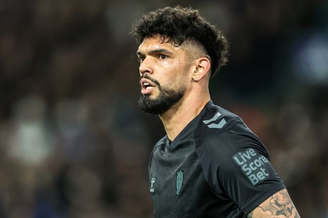 Omar Alderete of Sunderland during the Premier League match Leeds United vs Sunderland at Elland Road, Leeds, United Kingdom on 03 March 2026

(Photo by Mark Cosgrove/News Images)