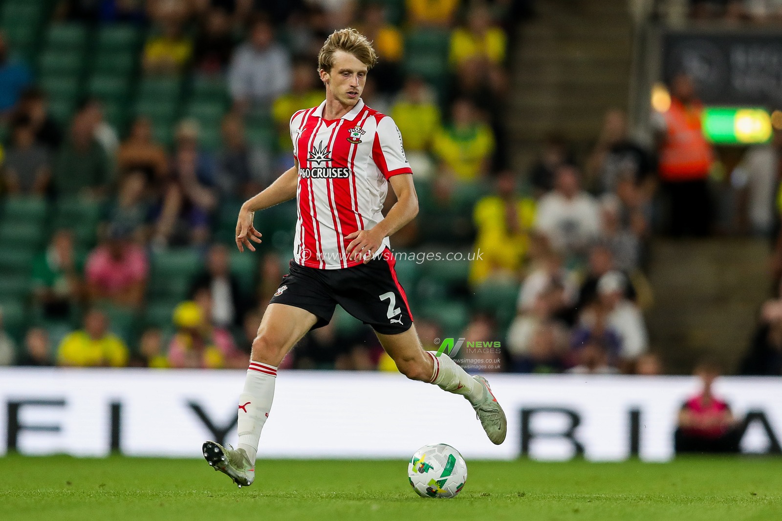 Mads Roerslev of Southampton runs with the ball during the Carabao Cup match Norwich City vs Southampton at Carrow Road, Norwich, United Kingdom, 26th August 2025

(Photo by Izzy Poles/News Images)