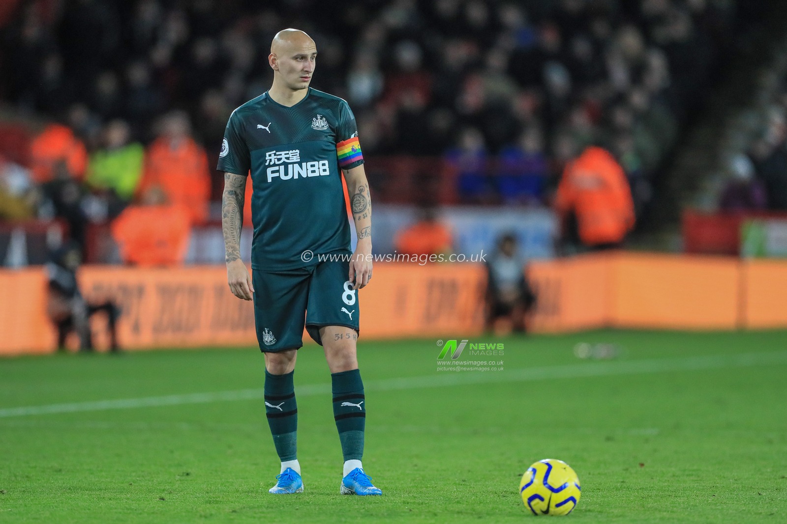 5th December 2019, Bramall Lane, Sheffield, England; Premier League, Sheffield United v Newcastle United : Jonjo Shelvey (8) of Newcastle United looks lines up his free-kick

Credit: Mark Cosgrove/News Images