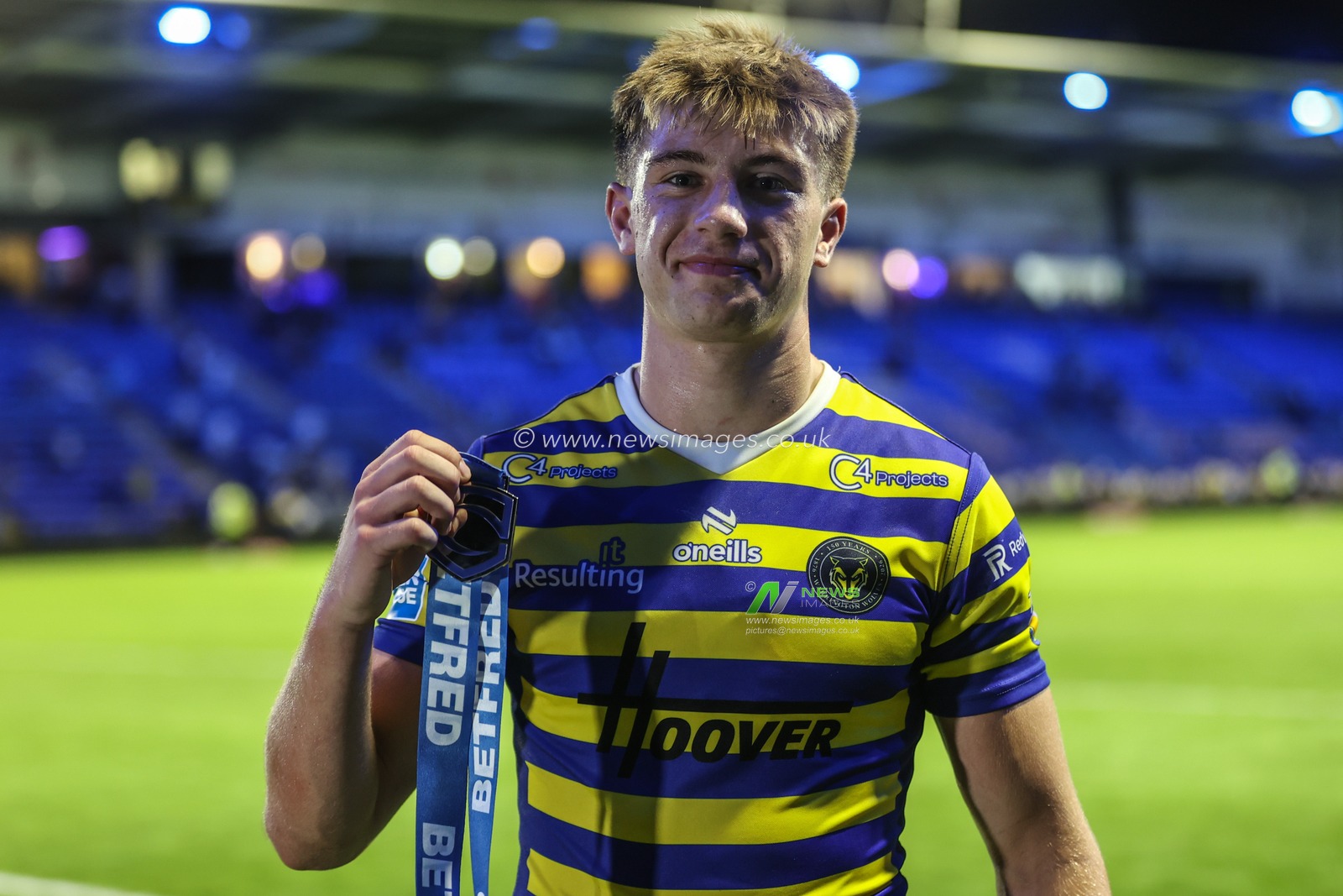 Player of the match Ewan Irwin of Warrington Wolves with his medal during the Betfred Super League round 23 match Warrington Wolves vs York Knights at The Halliwell Jones Stadium, Warrington, United Kingdom on 13 August 2026

(Photo by Alfie Cosgrove/News Images)
