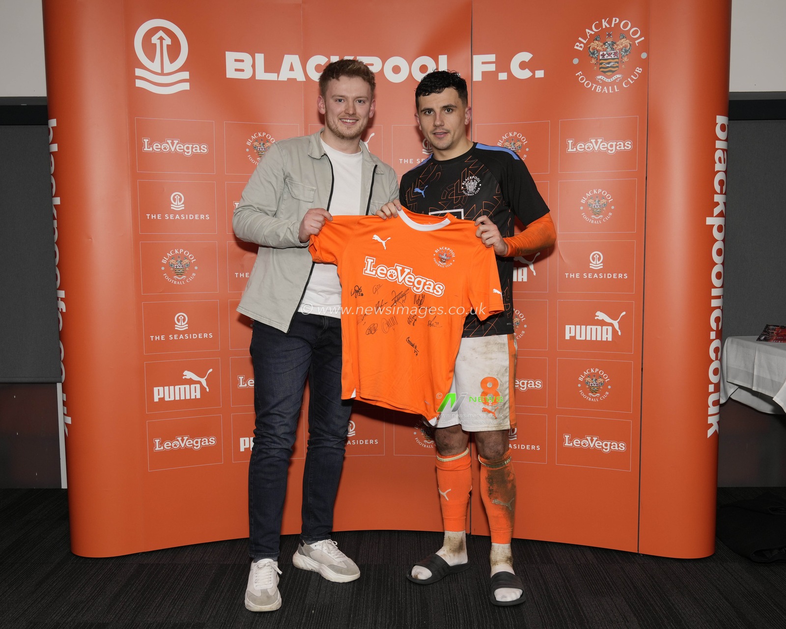 during the Sky Bet League 1 match Blackpool vs Oxford United at Bloomfield Road, Blackpool, United Kingdom, 10th February 2024

(Photo by Steve Flynn/News Images)