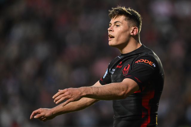 Jack Welsby of St. Helens gives his team instructions during the Betfred Super League Round 13 match St Helens vs Catalans Dragons at Totally Wicked Stadium, St Helens, United Kingdom, 31st May 2024

(Photo by Craig Thomas/News Images)