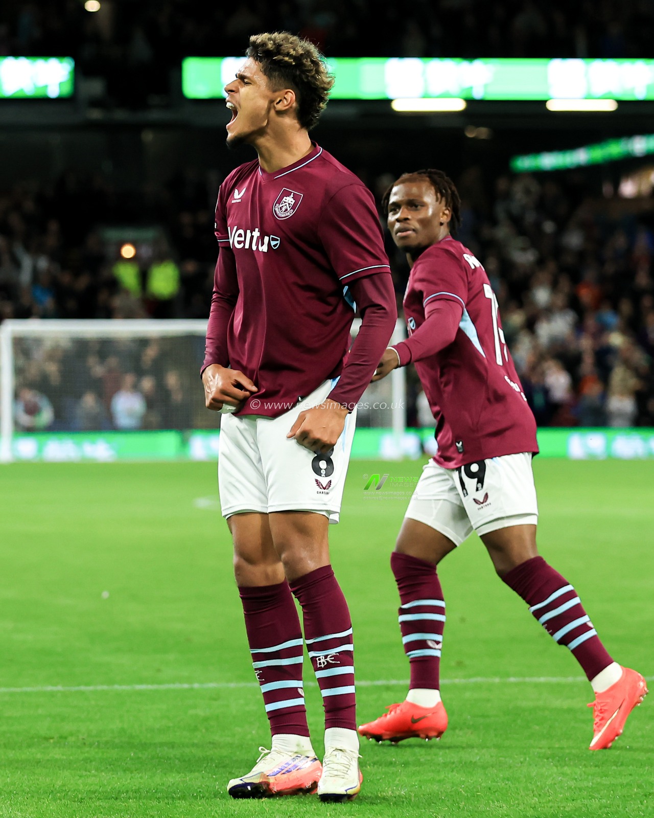Ugo Raghouber of Burnley celebrates after scoring to make it 1-1 during the Sky Bet Championship match Burnley vs Middlesbrough at Turf Moor, Burnley, United Kingdom on 02 September 2026

(Photo by Jorge Horsted/News Images)