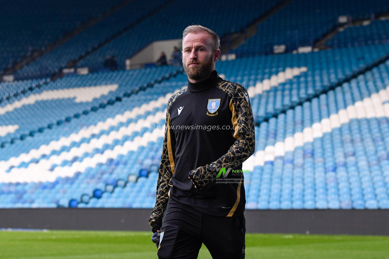 Barry Bannan #10 of Sheffield Wednesday arrives at Hillsborough for the game against Plymouth Argyle