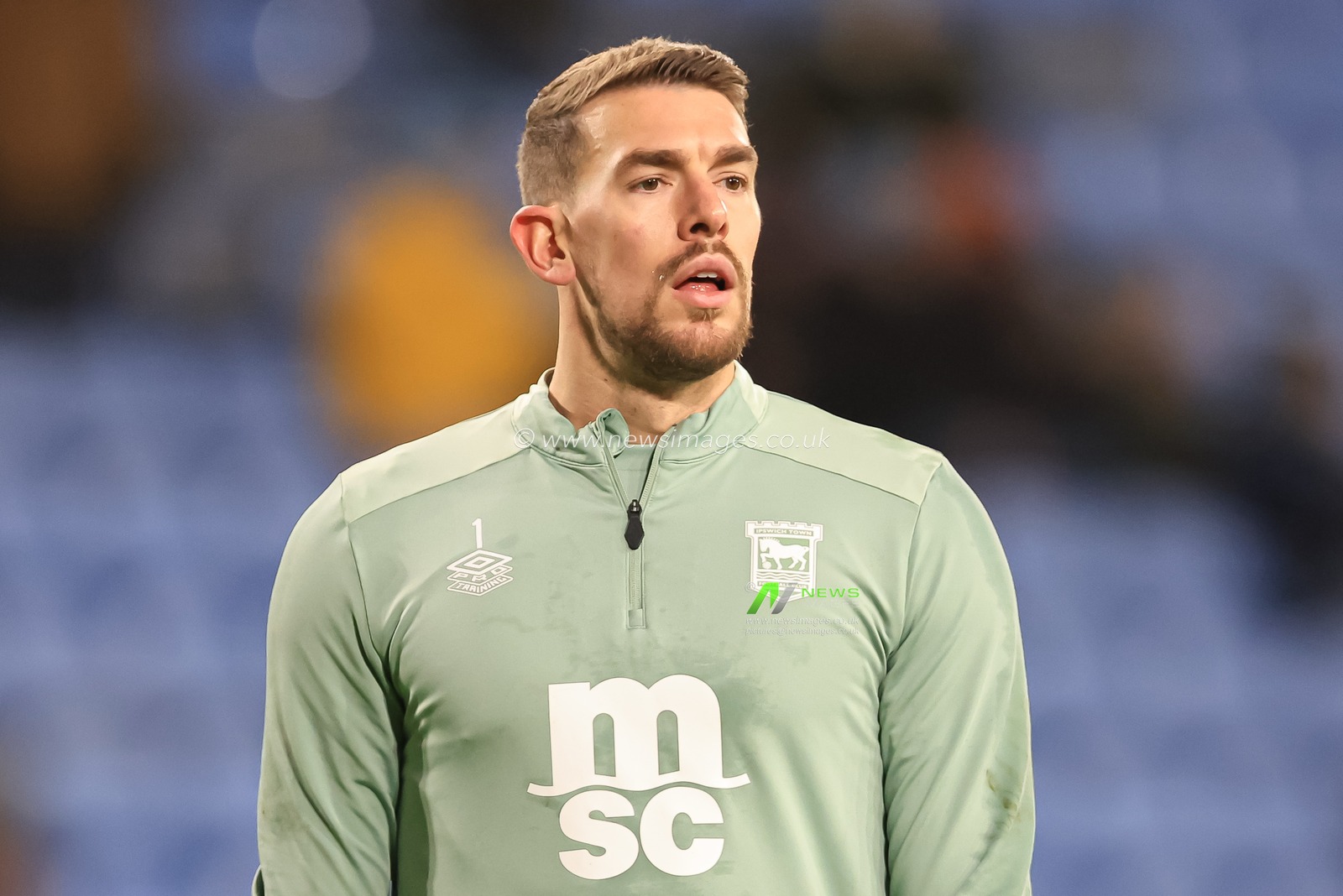 Ipswich Town goalkeeper Alex Palmer during the Sky Bet Championship match Coventry City vs Ipswich Town at Coventry Building Society Arena, Coventry, United Kingdom, 29th December 2025

(Photo by Euan Manning/News Images)

*** GER AUT SUI OUT ***