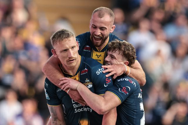 Mikolaj Oledzki of Leeds Rhinos celebrates his try during the Betfred Super League round 12 match Leeds Rhinos vs Huddersfield Giants at AMT Headingley Stadium, Leeds, United Kingdom on 22 May 2026

(Photo by Mark Cosgrove/News Images)