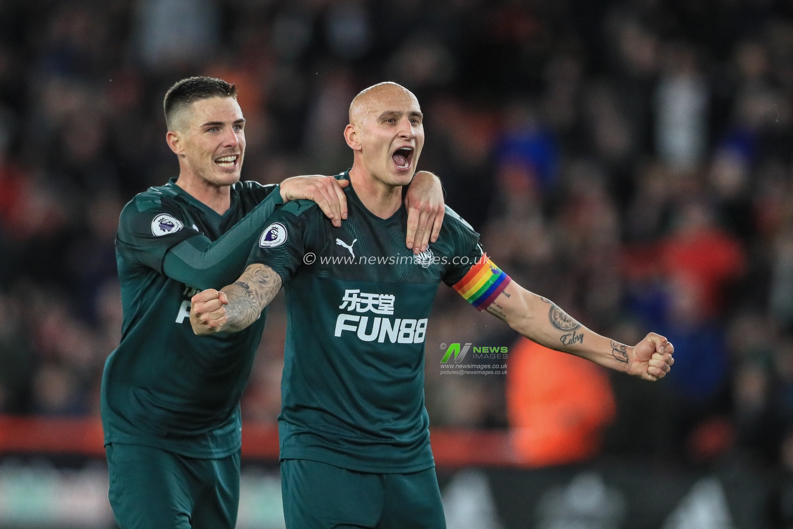 5th December 2019, Bramall Lane, Sheffield, England; Premier League, Sheffield United v Newcastle United : Jonjo Shelvey (8) of Newcastle United celebrates his goal to make it 0-2

Credit: Mark Cosgrove/News Images