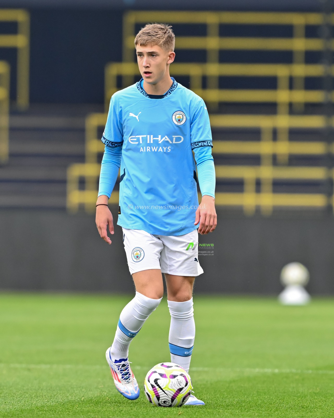 Sebastian Naylor of Manchester City in action during the Premier League 2 U23 match Manchester City vs Everton at Joie Stadium, Manchester, United Kingdom, 1st September 2024

(Photo by Cody Froggatt/News Images)