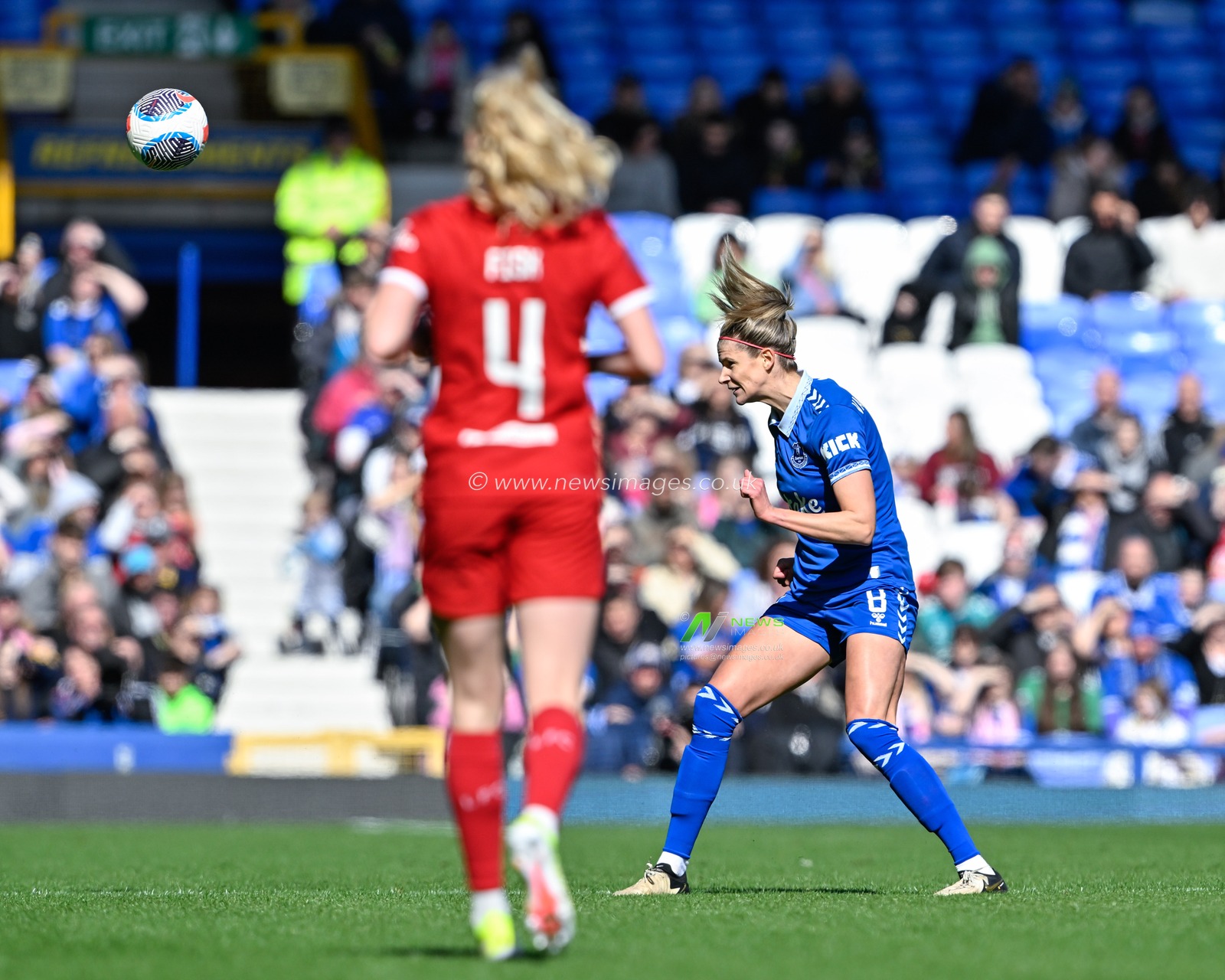 Justine Vanhaevermaet of Everton Women heads the ball, during The FA Women's Super League match Everton Women vs Liverpool Women at Goodison Park, Liverpool, United Kingdom, 24th March 2024

(Photo by Cody Froggatt/News Images)