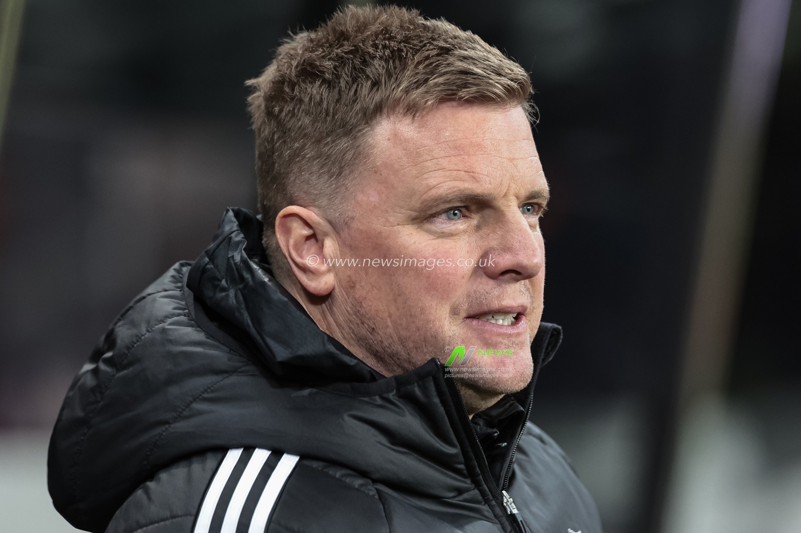 Eddie Howe manager of Newcastle United looks on during the Premier League match Newcastle United vs Leeds United at St. James's Park, Newcastle, United Kingdom, 7th January 2026

(Photo by Mark Cosgrove/News Images)

*** GER AUT SUI OUT ***