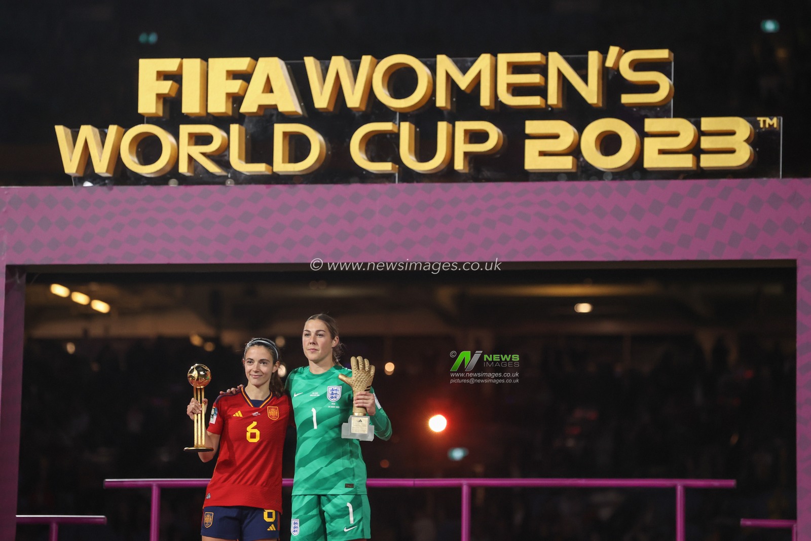 Aitana BonmatÃ­ #6 of Spain is given the Golden Ball award during the FIFA Women's World Cup 2023 Final match Spain Women vs England Women at Stadium Australia, Sydney, Australia, 20th August 2023

(Photo by Patrick Hoelscher/News Images)