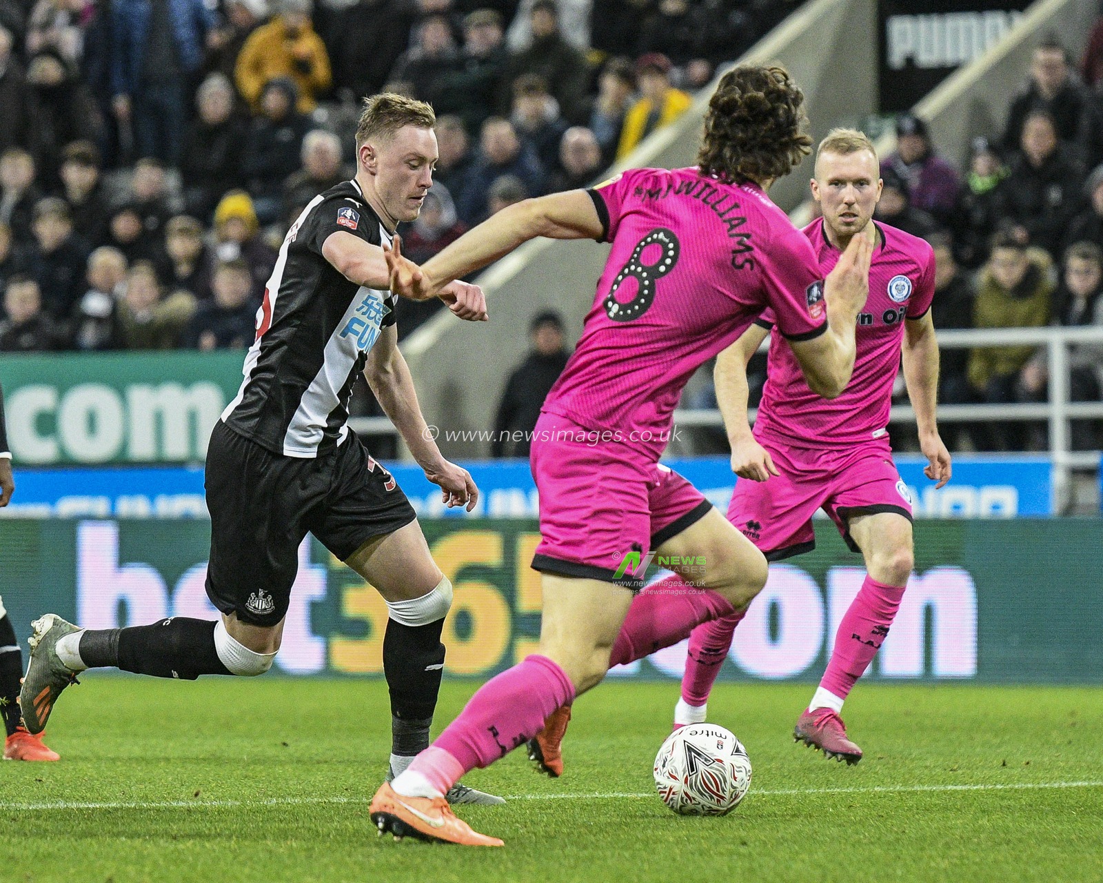14th January 2020, St. James's Park, Newcastle, England; Emirates FA Cup, Newcastle United v Rochdale : Sean Longstaff (36) of Newcastle United runs towards the Rochdale goal

Credit: Iam Burn/News Images