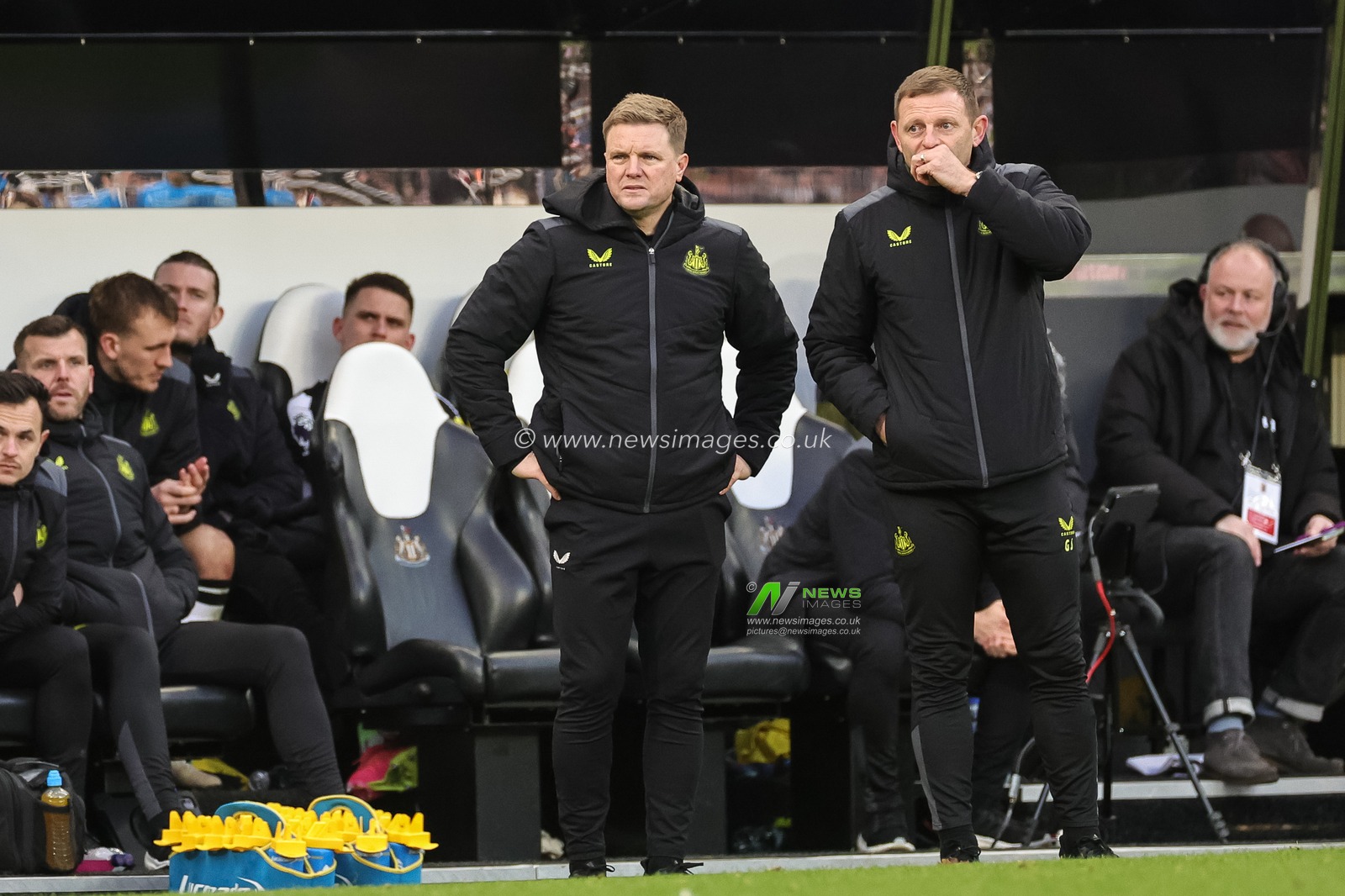 A defected Eddie Howe manager of Newcastle United looks on as his side trail 1-3 during the Premier League match Newcastle United vs Nottingham Forest at St. James's Park, Newcastle, United Kingdom, 26th December 2023

(Photo by Mark Cosgrove/News Images)