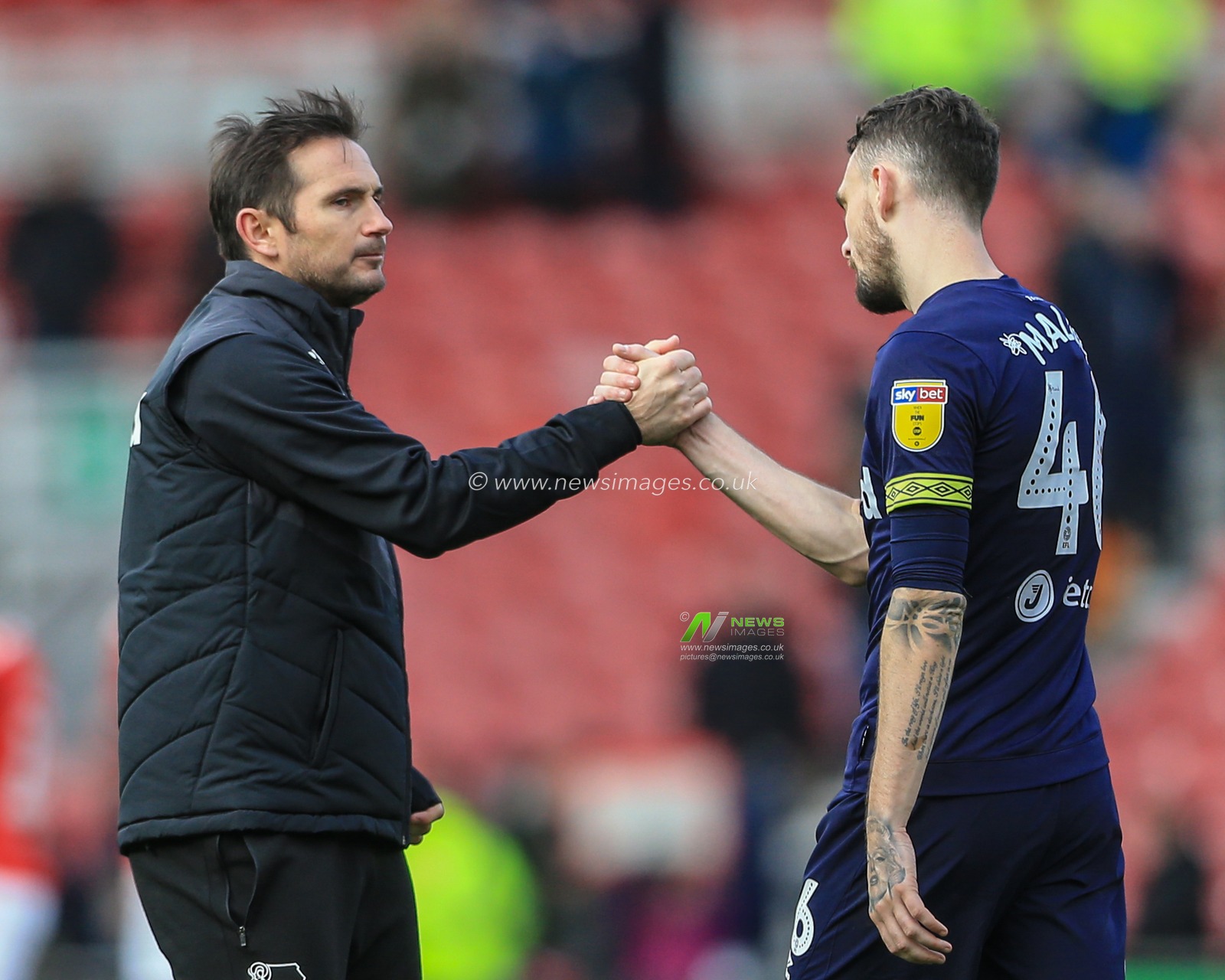 27th October 2018, Riverside Stadium, Middlesbrough, England ; Sky Bet Championship Middlesbrough v Derby ; Frank Lampard manager of Derby shakes the hands of Scott Malone (46) of Derby after drawing 1-1 with Middlesbrough 

Credit: Mark Cosgrove/News Images

English Football League images are subject to DataCo Licence