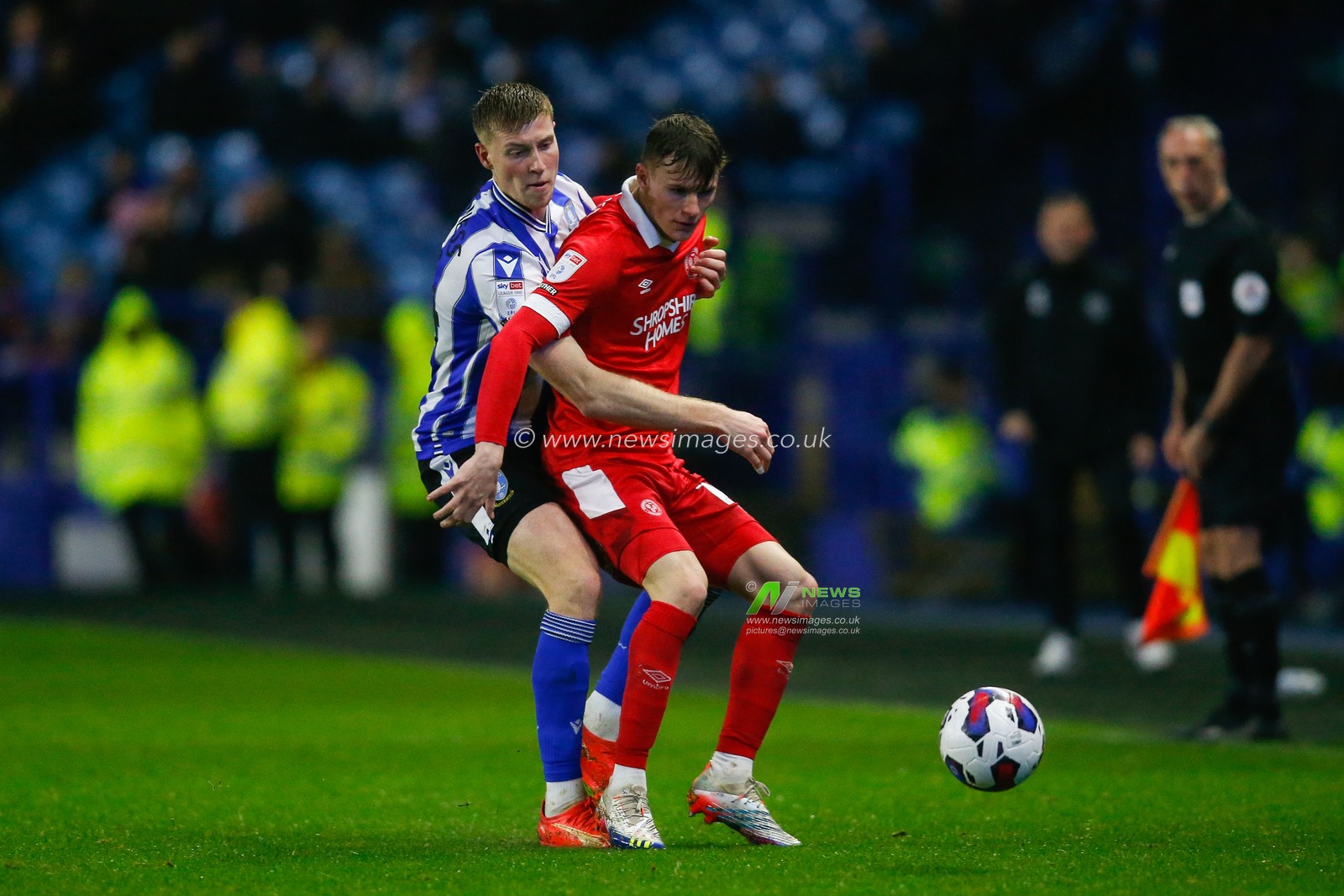 Mark McGuinness #34 of Sheffield Wednesday and Robert Street #14 of Shrewsbury Town during the Sky Bet League 1 match Sheffield Wednesday vs Shrewsbury Town at Hillsborough, Sheffield, United Kingdom, 19th November 2022

(Photo by Ben Early/News Images)