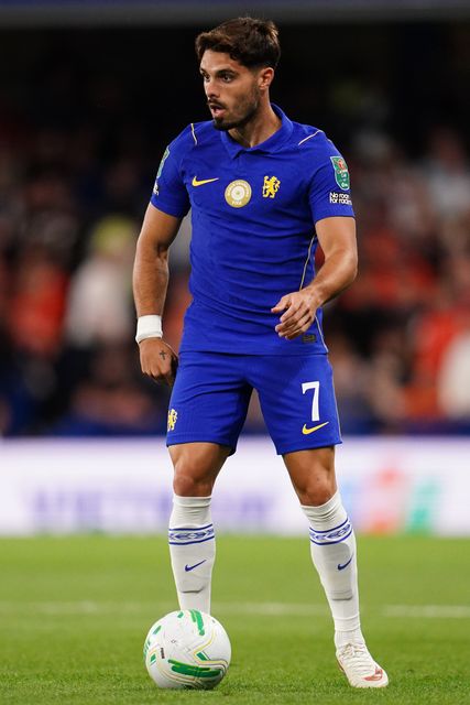 Pedro Neto of Chelsea with the ball during the Carabao Cup round 2 match Chelsea vs Luton Town at Stamford Bridge, London, United Kingdom on 27 August 2026

(Photo by Harvey Murphy/News Images)