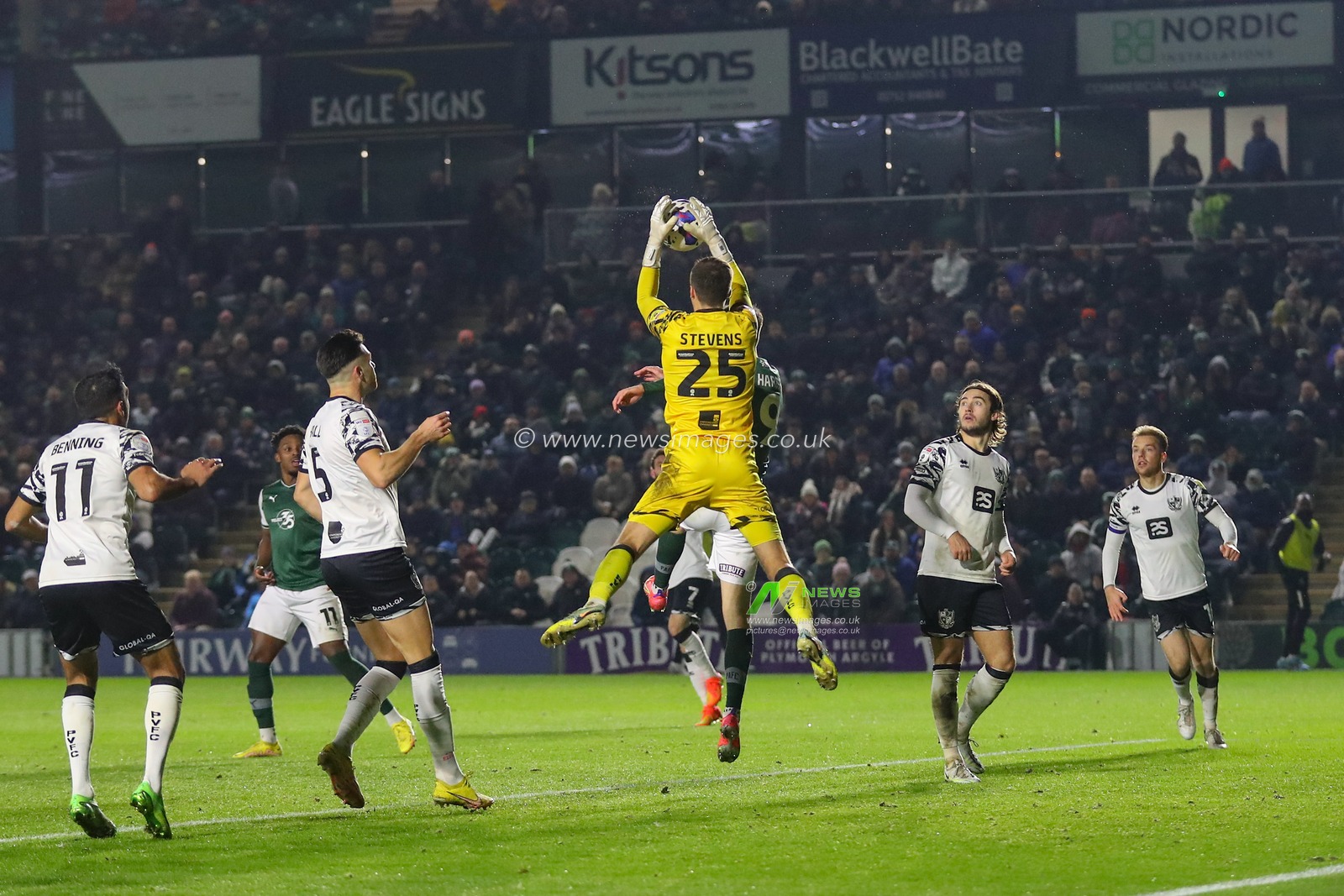 Jack Stevens #25 of Port Vale catches a cross during the Sky Bet League 1 match Plymouth Argyle vs Port Vale at Home Park, Plymouth, United Kingdom, 2nd December 2022

(Photo by Gareth Evans/News Images)